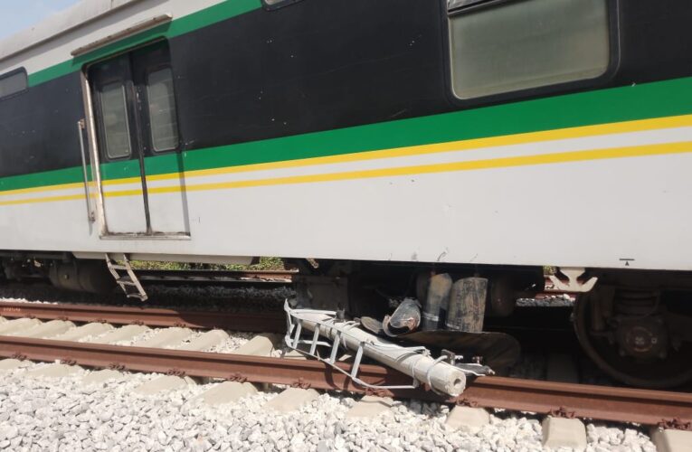 Man With Ear Piece Crushed To Death By Train In Lagos