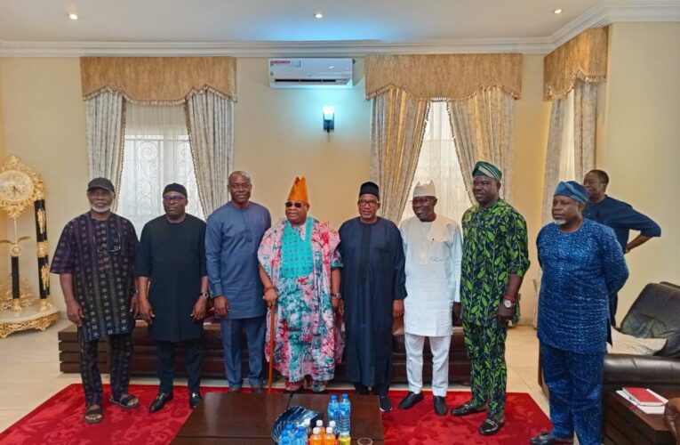 PDP Governors Forum Pays Makinde Condolence Visit Over Brother’s Death