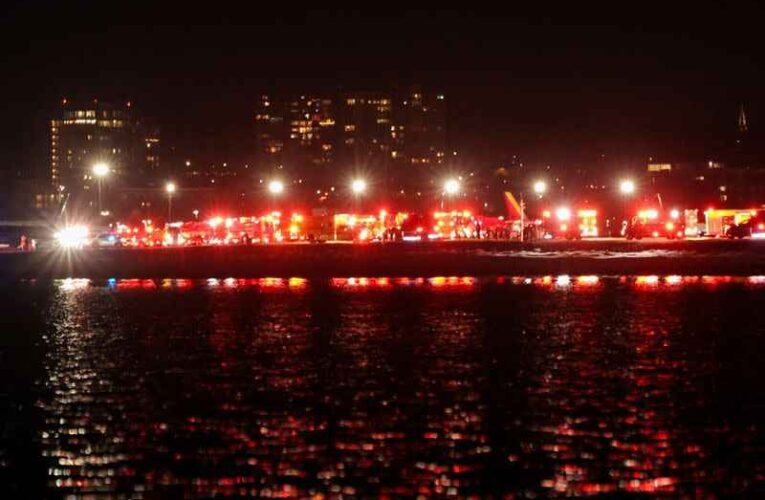 60 Killed As U.S Airlines Plane Crashes Into Helicopter In Washington (Video)