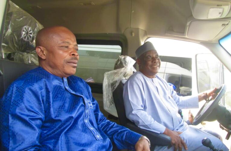 PHOTOS: Makinde launches Southwest CNG buses 