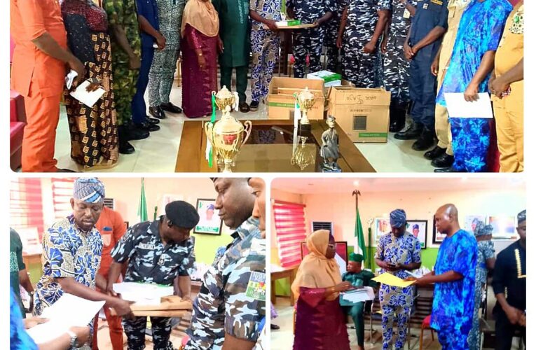 Akeem Olatunji Distributes Solar System To Security Formations In Oluyole LG