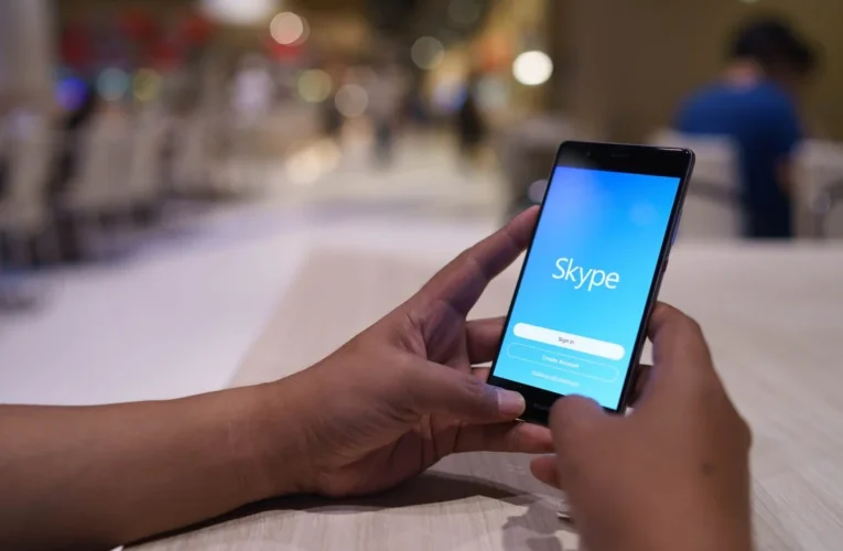 Microsoft To Shut Down Skype After 21 Years