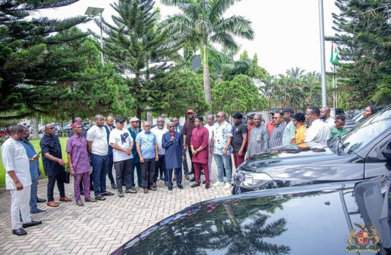 Governor Otti Donates 24 Locally Made Vehicles To Abia Lawmakers