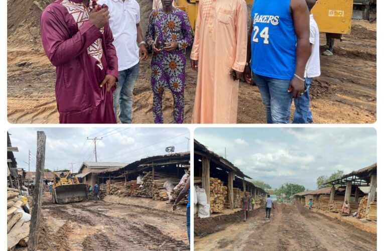 Ayedaade Plank Operators Shower Praises As Akeem Olatunji Grades Market Roads