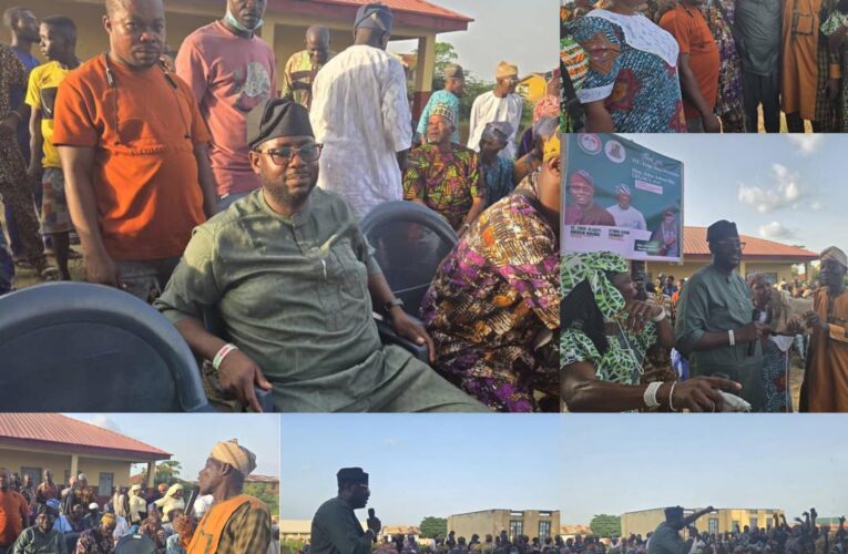 Oke-Legacy Attends PDP Meeting, Donates ₦500,000