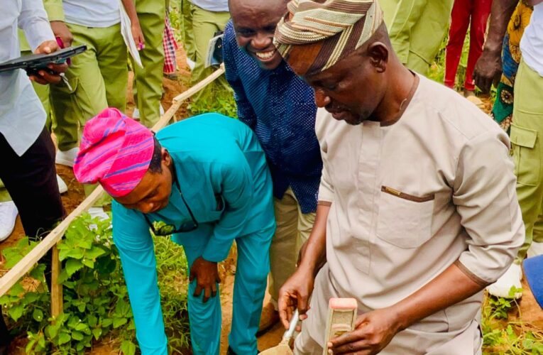 Olatunji lays foundation for the construction of a new NYSC Lodge In Oluyole