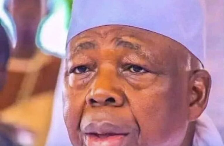Tinubu greets consummate farmer Alhaji Olatunde Badmus on his birthday