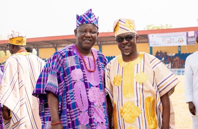 Hon. George Ogunlade felicitates Bashorun Akinwole Akinwale Wolekanle on birthday 