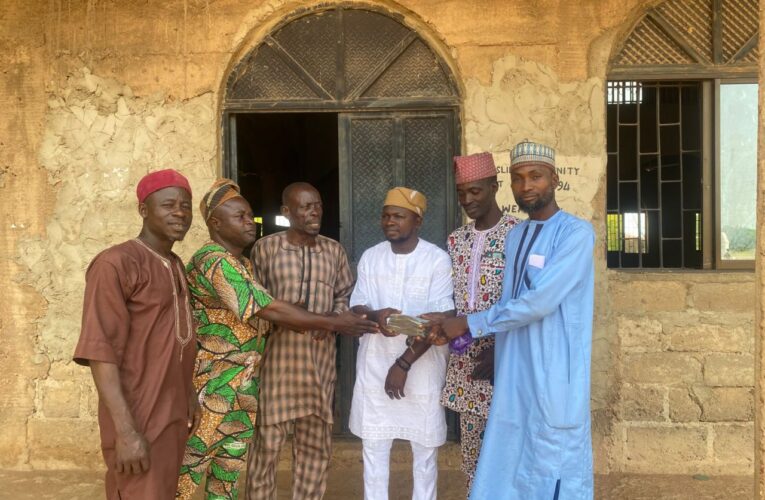Oorelope LG Vice Chairman Donates #500,000 to Central Mosque Igbope