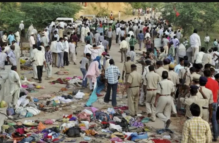 India: Six killed, many injured in temple stampede