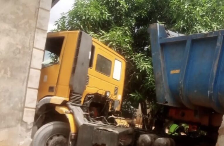 One Dies As Truck Rams Into Ogun Students