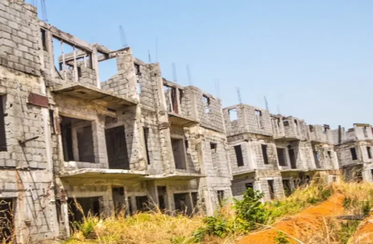 FG Inaugurates 12-man Committee On 753 Houses Recovered From Emefiele