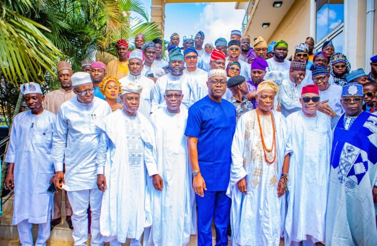 2025 Eid-el-Kabir: Makinde advocates single term of 6 years for president, governors