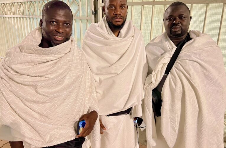 Afonja shows support for Oyo pilgrims in Makkah with cash, urges prayer for Gov. Makinde