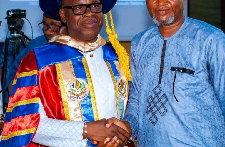 Jubril Dotun Sanusi Felicitates with Ex LG Chairman, Hon. Kazeem Gbadamosi on His Birthday Anniversary