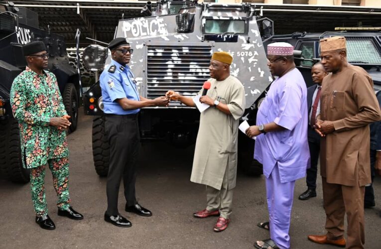 Oyo Govt Donates 6 APCs to Police Command