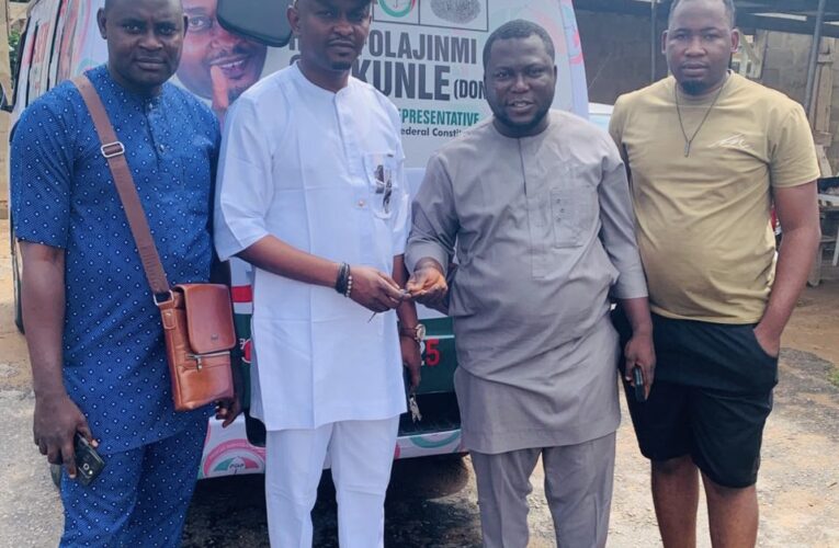 By-election: Afonja Boosts PDP Candidate’s Campaign with Buses, Materials