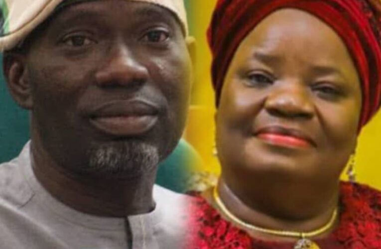Agboworin condoles Oyo Deputy Governor’s wife, over mother’s death