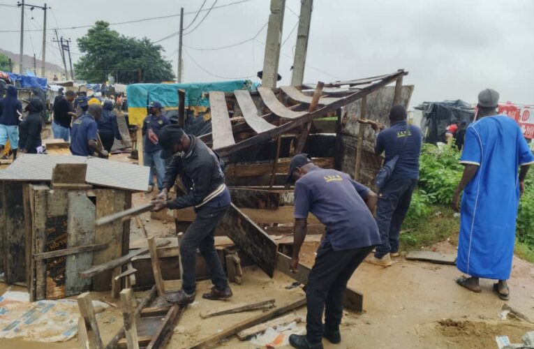 FCTA Demolishes Cashew Garden, Shanties Illegally Erected By Miscreants In Apo