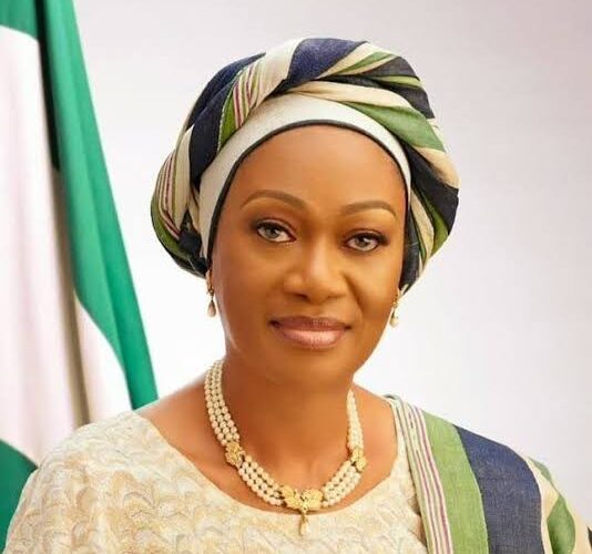 Remi Tinubu Donates ₦1 Billion To Mokwa Flood Disaster Victims In Niger State 