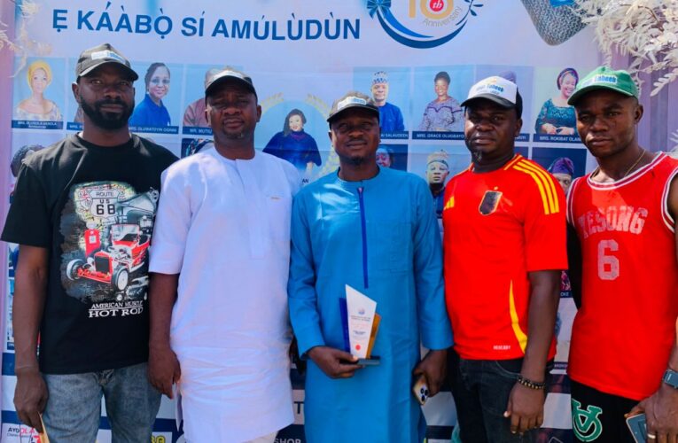 Engr. Toheeb Adegoke Honoured at Amuludun FM Anniversary as a Champion of Grassroot Progress