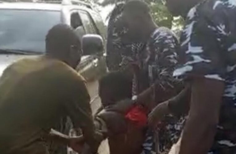 BREAKING: Nigerian Soldiers In Onitsha Open Fire On Policemen Returning From Anambra Election, Many Officers Injured
