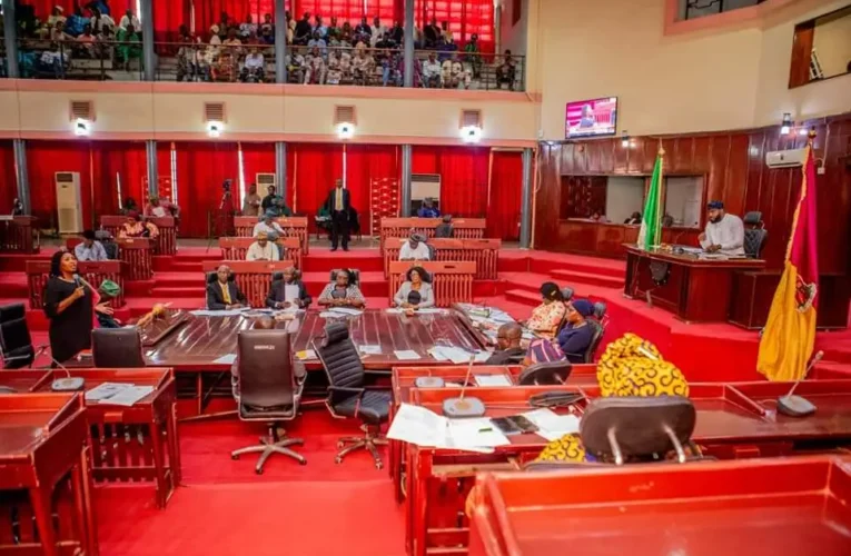 Oyo Assembly Passes ₦892 Billion 2026 Budget, Prioritizes Infrastructure and Accountability