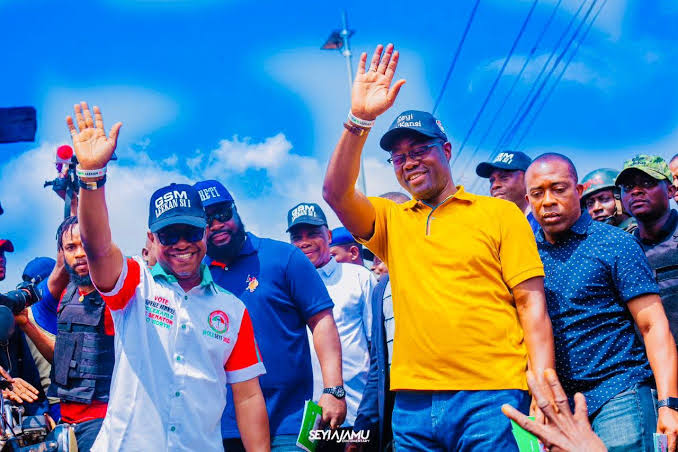 Wolekanle Felicitates Gov. Makinde at 58, Christians at Christmas
