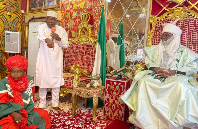 FCT Traditional Ruler Donates N1m To Support Tinubu’s Reelection 