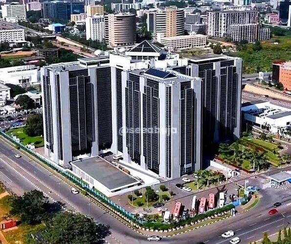 Nigeria Dollar Reserves Hit 8-year High Of $45.9 Billion