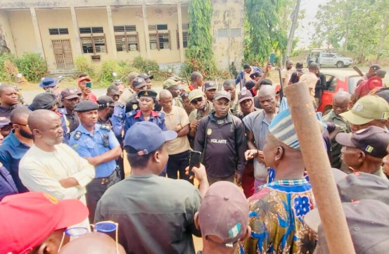 Oluyole LG chairman laments poor commitment to CSR by private firms over abduction of expatriate, police killing