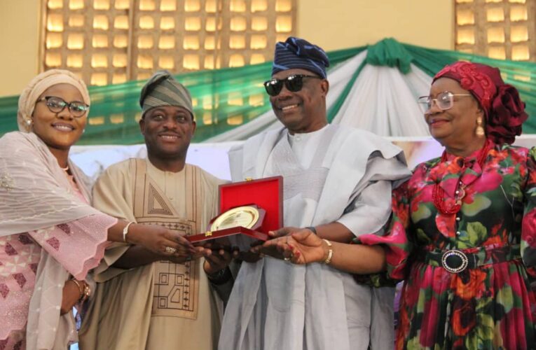 Oyo Deputy Gov honors Kishi’s rising stars