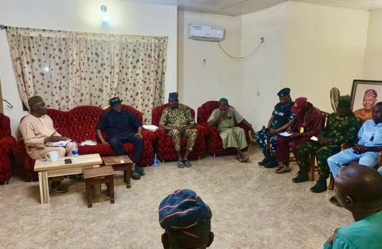 Oyo Deputy Gov Visits Kishi, Debunks Kidnapping Rumor at Nursing College