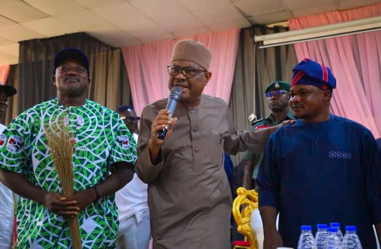 FCT Area Council Elections: Bwari PDP Chairmanship Candidate Steps Down For APC Candidate