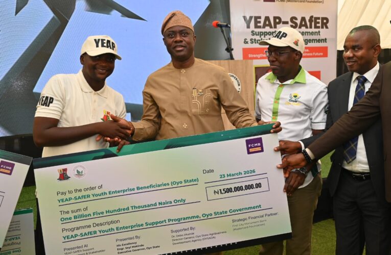 Oyo LG Chairmen Hail Makinde’s ₦10,000 Support for Workers, ₦1.5m Agribusiness Loans to Youths