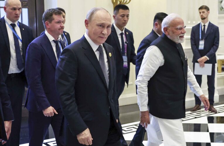 India To Buy Russian Weapons Worth $25 Billion (Photos)