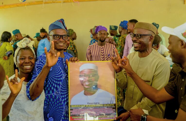Homecoming: Ogo-Oluwa/Surulere PDP Close Ranks, Unite as Olaleye Takes Senatorial Ambition to Home-based
