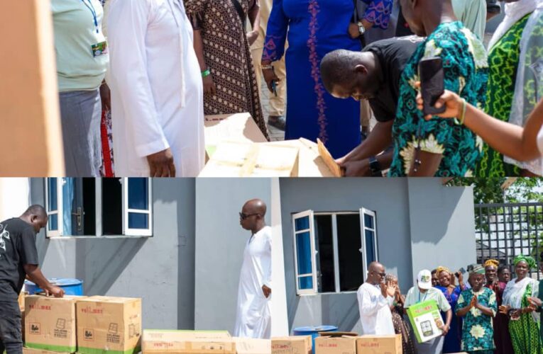 Jubril Dotun Sanusi Donates Solar-Powered Streetlights to Ona Ara Community