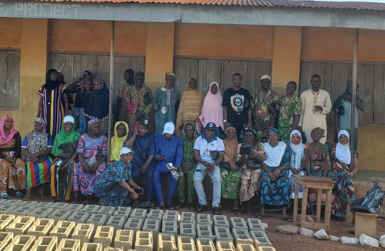Lateef Ridwan Opeyemi Reaffirms Loyalty to Gov. Seyi Makinde, Sen. Monsura Sunmonu, distributes clothes to Celebrates Ileya with Supporters and Foundation Members
