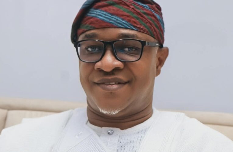 Bisi Oluranti Felicitates Wolekanle on 54th Birthday