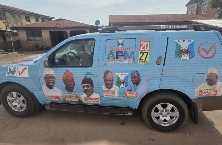 APM Chieftain Donates Campaign Vehicle, Backs Makinde for 2027 Presidency
