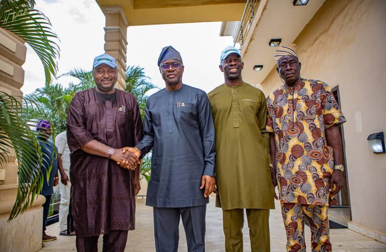 Oyo LG Chairmen Congratulate Makinde, Hail Emergence of Muftau Salawu as APM Deputy Governorship Candidate