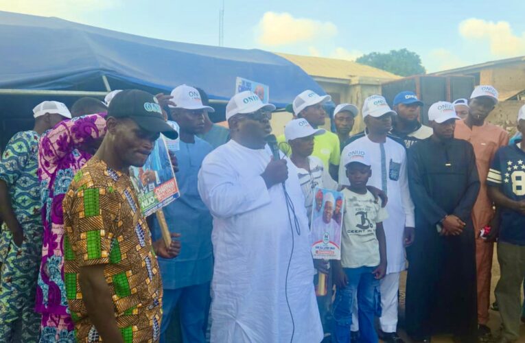 PHOTOS: Onijo Vanguard Rallies Youths, Stakeholders in Saki West Ahead of 2027