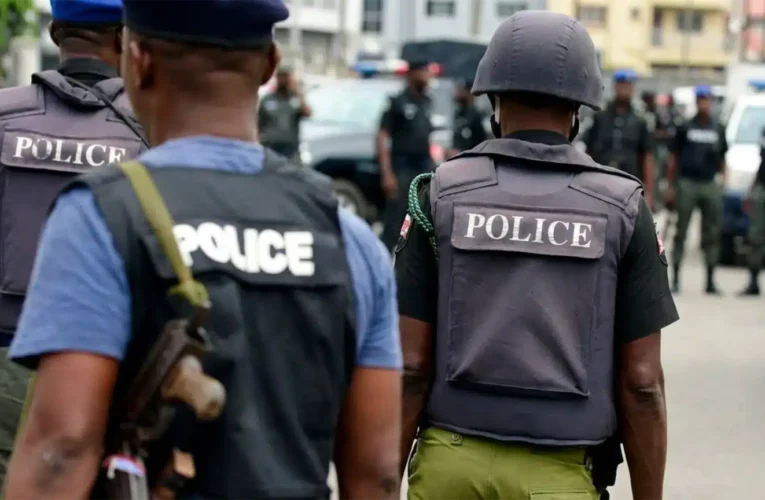 Police arrests bandit, recovers Ak-47 ammunition, military uniforms 