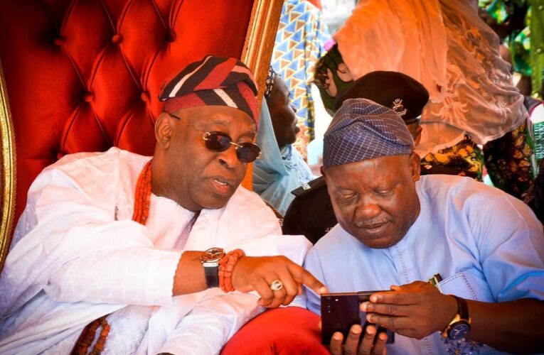 Ogbomoso North LG Chairman, Ogunlade Hails Soun of Ogbomoso on His Birthday, Prays for Long Life