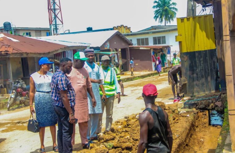 Ibadan North Rep, Oyekunle DON flags off reconstruction of major Salawu road