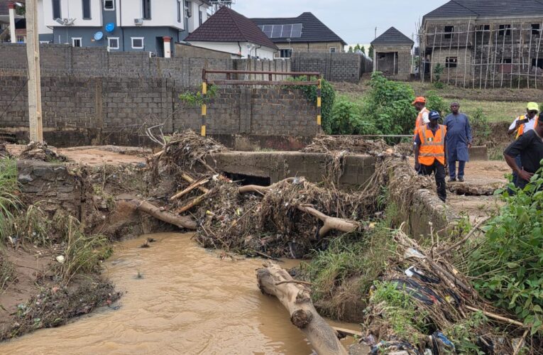 Flooding: FCTA begins desilting of drains, warns against vandalism, illegal structures