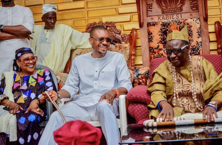 2027 Oyo North: Iba of Kishi Endorses Shina Peller