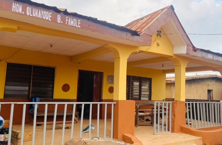 Ona Ara LG Renovates Fawole PHC, Equips Facility With Modern Equipment