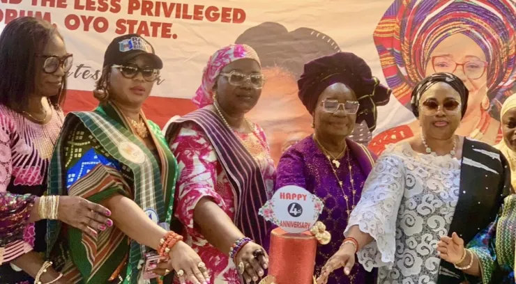 Oyo Deputy Gov’s Wife, Ajibola Lawal, Presents Grants, Loans, Food Items, Health Support To Over 500 Widows, Less Privileged